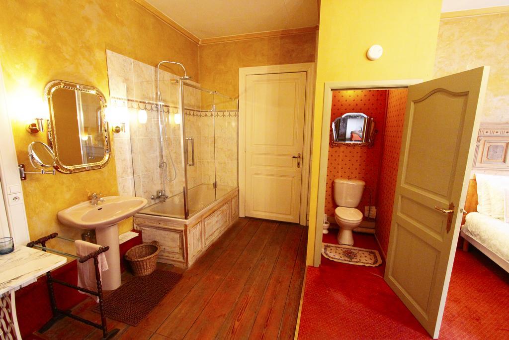 Home Fleuri Guesthouse บรูจส์ ห้อง รูปภาพ